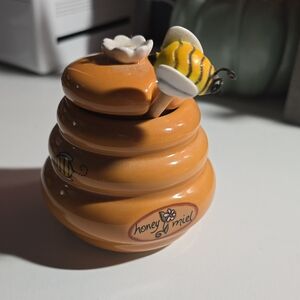 Honey Bee Ceramic Honey Pot with Dipper